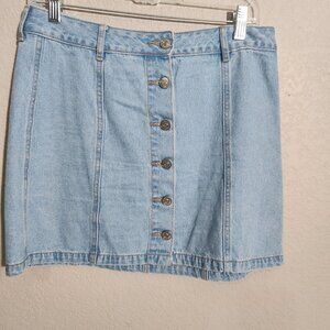 Forever 21 Light Wash Denim Button-Front Mini Skirt Size L
